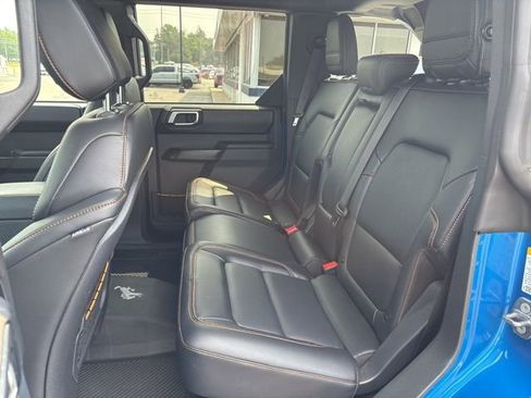 Used 2024 Ford Bronco Badlands image 17