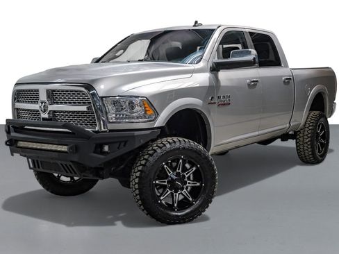 Used 2013 RAM 2500 Laramie w/ Convenience Group image 4