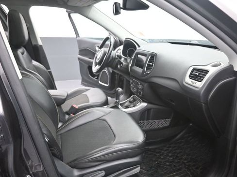 Used 2020 Jeep Compass Latitude AWD/4WD image 16