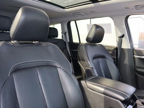 Used 2022 Jeep Grand Cherokee L Limited image 36