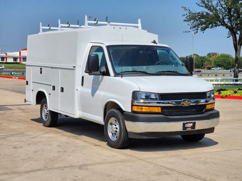 New 2025 Chevrolet Express 3500 w/ Power Convenience Package image 2