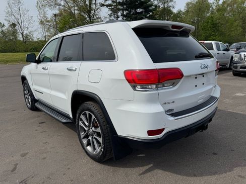 Used 2018 Jeep Grand Cherokee Limited w/ Luxury Group II AWD/4WD image 3