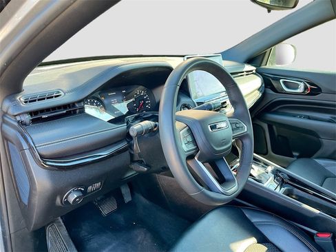 Used 2022 Jeep Compass Altitude image 9