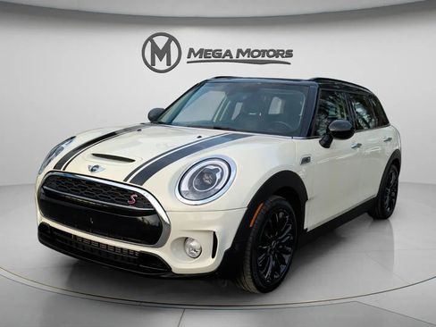 Used 2017 MINI Cooper Clubman S image 1