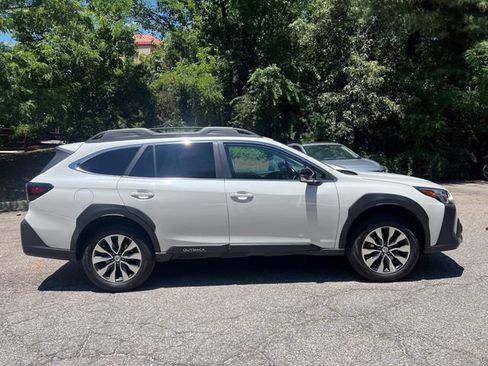 Certified 2024 Subaru Outback Limited AWD/4WD image 2