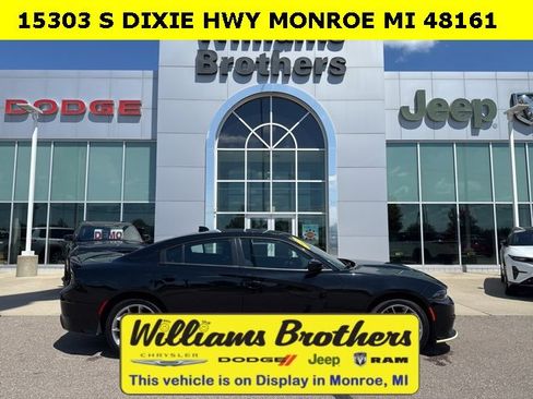 Certified 2023 Dodge Charger GT image 5