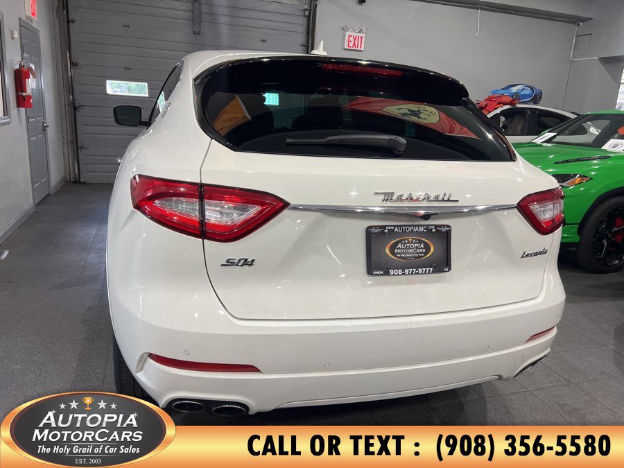 Used 2020 Maserati Levante S AWD/4WD image 4