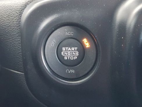 Used 2023 Jeep Wrangler Sahara w/ Cold Weather Group image 18