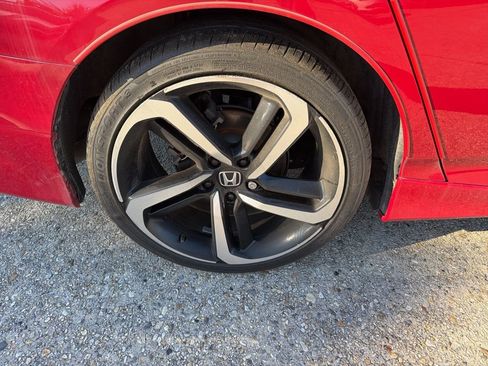 Used 2018 Honda Accord Sport image 20