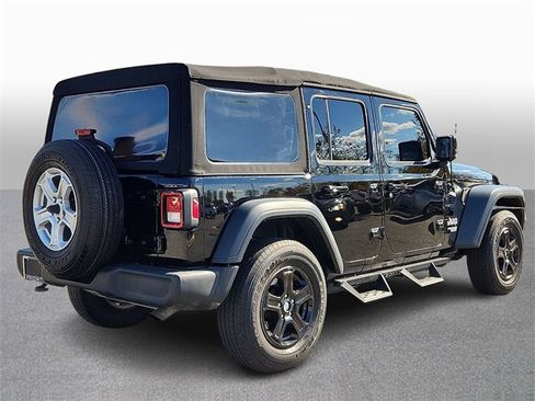 Used 2018 Jeep Wrangler Unlimited Sport S image 4