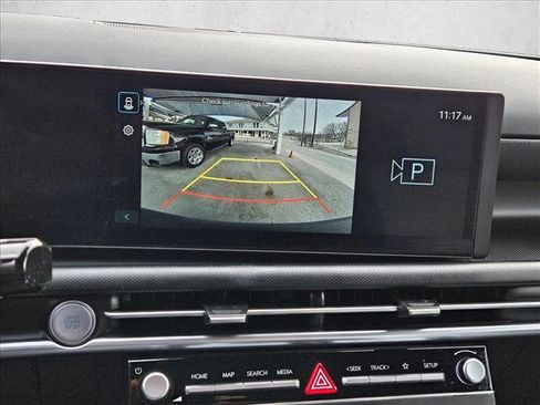 Certified 2025 Hyundai Santa Cruz SE image 17