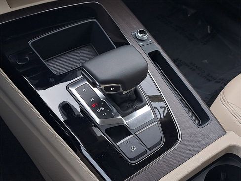 Certified 2023 Audi Q5 2.0T Premium w/ Convenience Package image 15