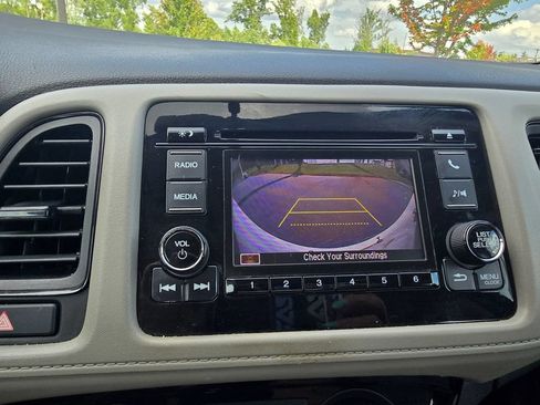 Used 2019 Honda HR-V LX image 33