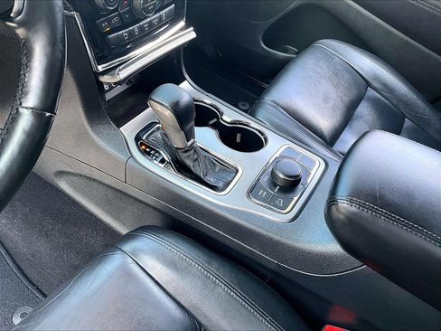 Used 2020 Jeep Grand Cherokee Limited AWD/4WD image 19