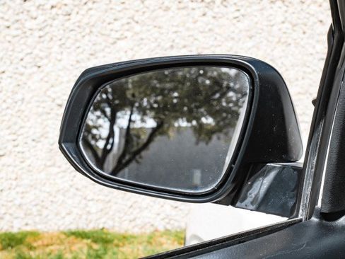 Used 2018 Toyota Tacoma SR image 41