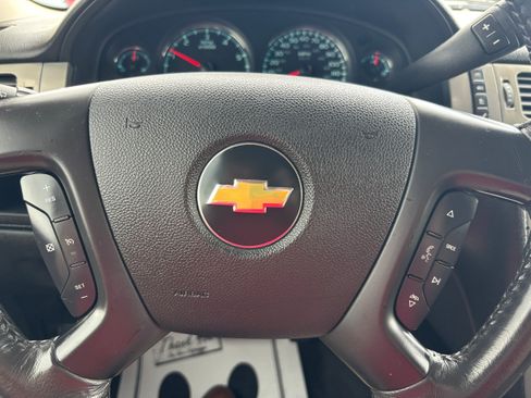 Used 2010 Chevrolet Suburban LS RWD image 20