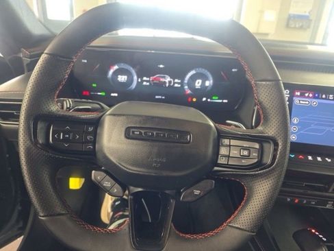 Used 2025 Dodge Charger Daytona Scat Pack w/ Track Pack AWD/4WD image 9