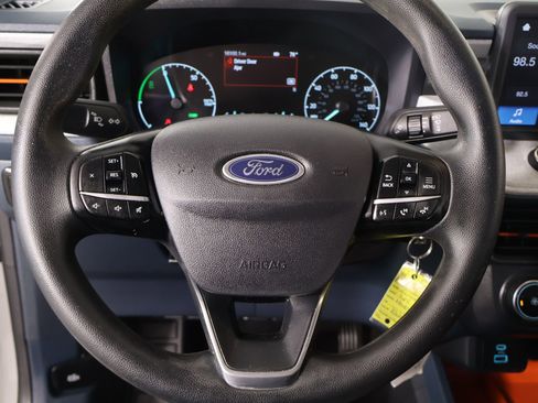 Used 2024 Ford Maverick XLT FWD image 3