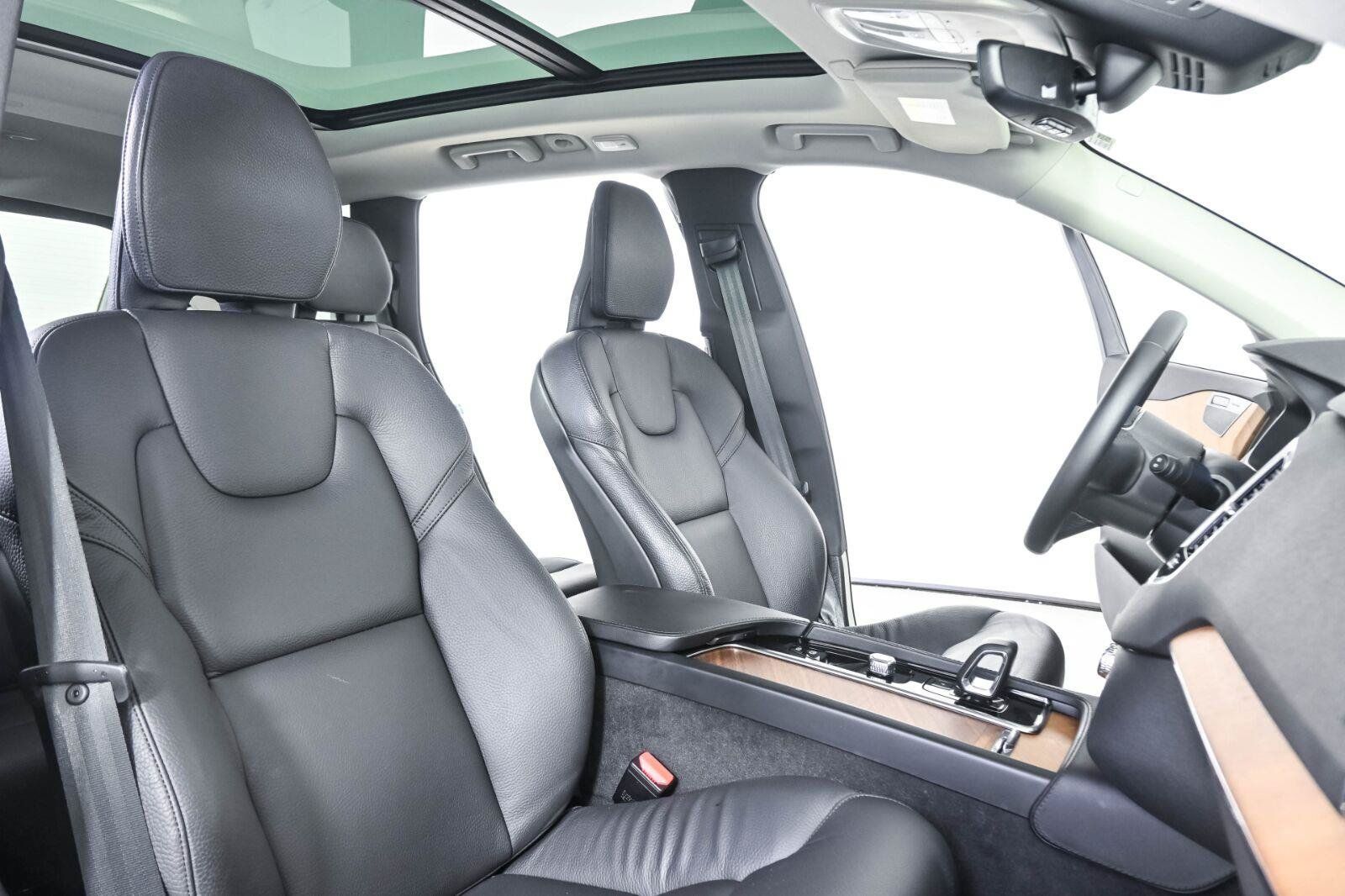 Certified 2024 Volvo XC90 T8 Plus w/ Protection Package Premier AWD/4WD image 23