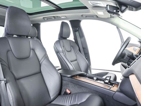Certified 2024 Volvo XC90 T8 Plus w/ Protection Package Premier AWD/4WD image 23