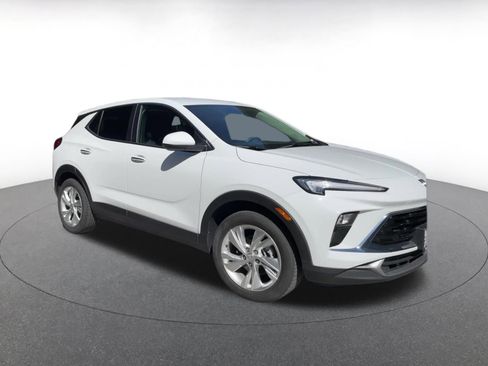 Used 2025 Buick Encore GX Preferred image 2