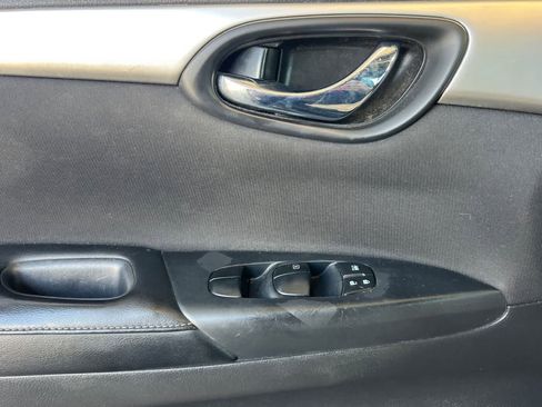 Used 2016 Nissan Sentra S FWD image 15