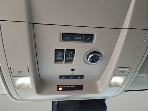 Used 2015 GMC Yukon XL SLT w/ Open Road Package image 29