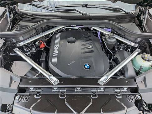 Used 2026 BMW X5 xDrive40i w/ M Sport Package AWD/4WD image 18