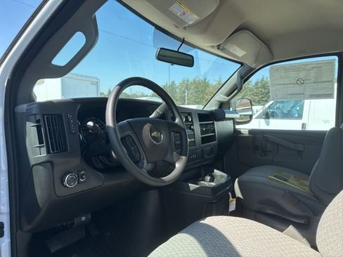 New 2025 Chevrolet Express 3500 1WT w/ Power Convenience Package image 6