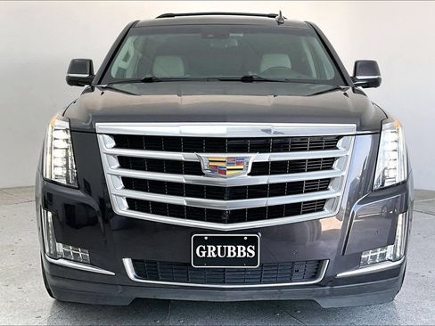 Used 2017 Cadillac Escalade Luxury AWD/4WD image 3