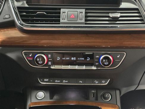 Certified 2023 Audi Q5 2.0T Premium w/ Convenience Package image 15