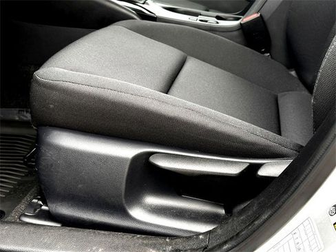 Used 2024 Toyota Corolla LE image 13