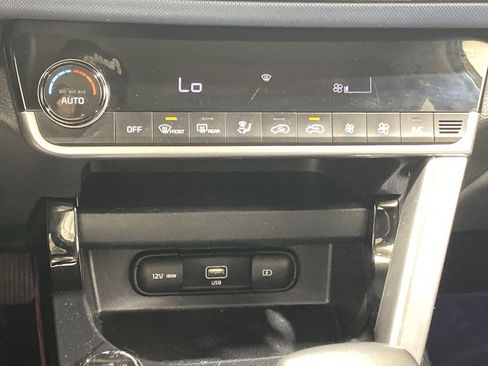 Used 2022 Kia Seltos Nightfall Edition image 16