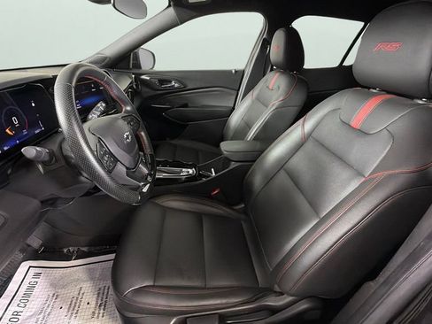 Certified 2024 Chevrolet Trax RS w/ Driver Confidence Package FWD image 17