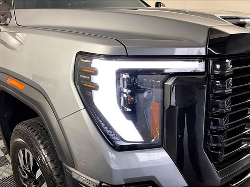 Used 2024 GMC Sierra 2500 Denali Ultimate AWD/4WD image 50