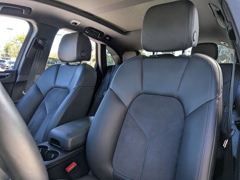 Used 2021 Porsche Macan S image 5