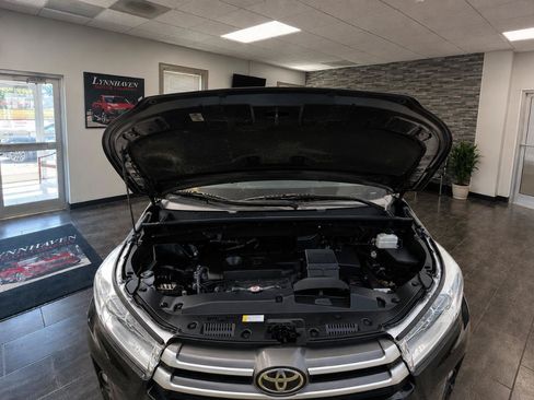 Used 2019 Toyota Highlander LE FWD image 16
