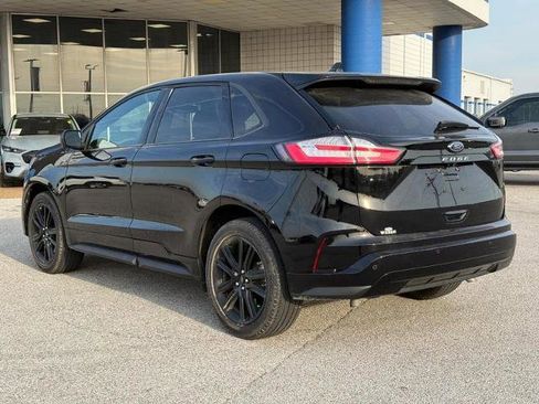 Certified 2024 Ford Edge ST-Line AWD/4WD image 3