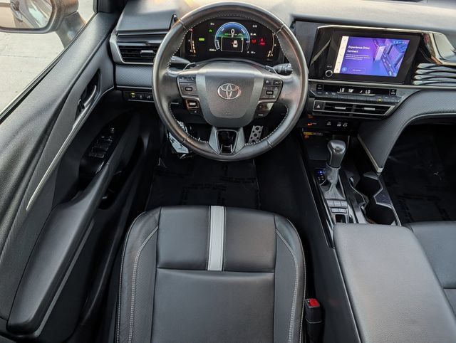 Used 2025 Toyota Camry SE FWD image 12