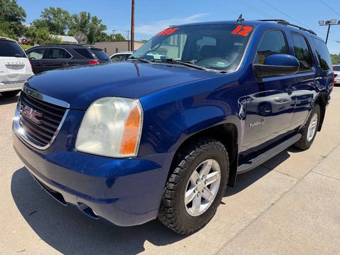 Used 2012 GMC Yukon SLT w/ Heritage Edition Package AWD/4WD image 3