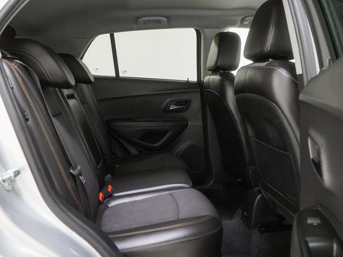 Used 2018 Chevrolet Trax LT w/ LT Convenience Package image 34