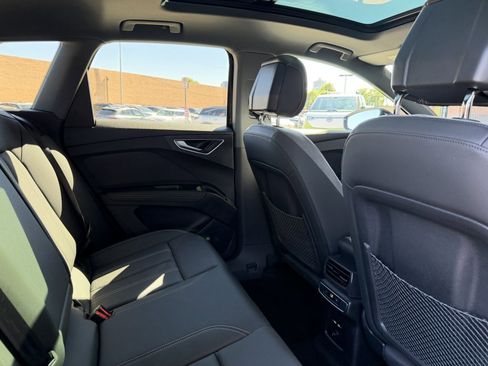 Used 2024 Audi Q4 e-tron Premium image 35