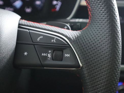 Used 2025 Audi Q3 2.0T Premium Plus w/ Premium Plus Package AWD/4WD image 14