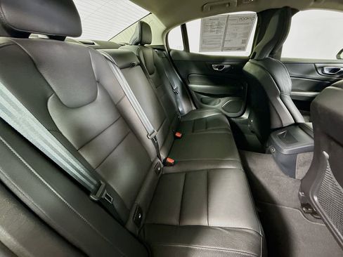 Used 2024 Volvo S60 B5 Plus image 28