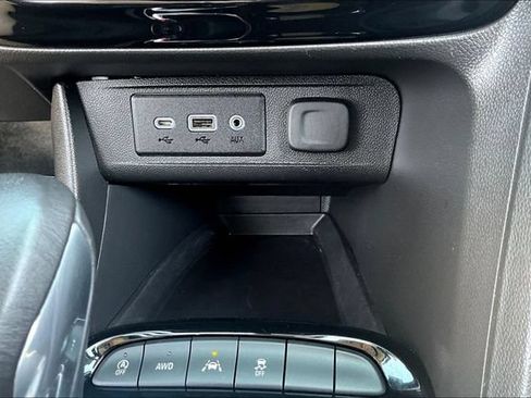 Used 2023 Buick Encore GX Preferred w/ Cold Weather Comfort Package AWD/4WD image 15