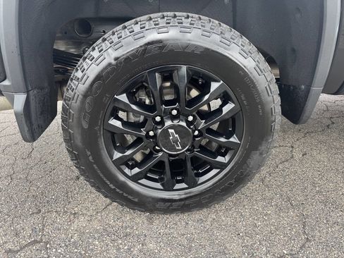 Used 2025 Chevrolet Silverado 2500 LTZ w/ Trail Boss Package image 7