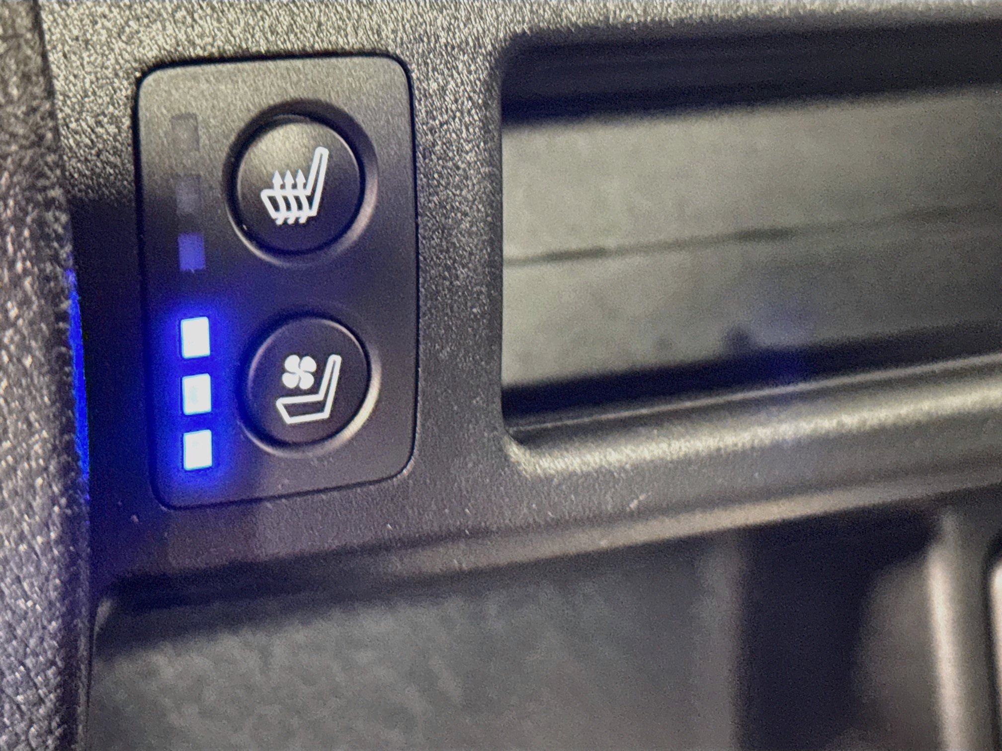 Used 2023 Honda Passport Elite image 25