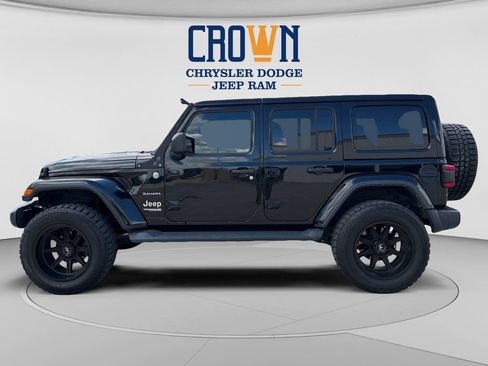 Used 2021 Jeep Wrangler Unlimited Sahara w/ LED Lighting Group AWD/4WD image 6