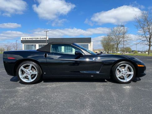 Used 2006 Chevrolet Corvette Convertible w/ Preferred Equipment Group RWD image 8