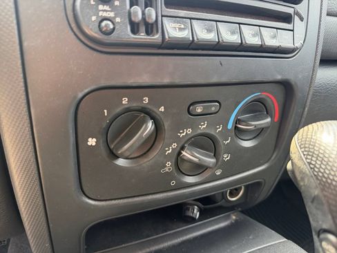 Used 2003 Jeep Liberty Sport AWD/4WD image 26